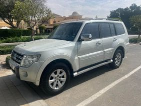 Well maintained “2010 Mitsubishi Pajero