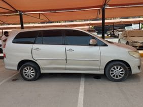 2013 Innova 300000