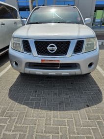 For sale in Abu Dhabi 2009 Pathfinder