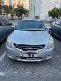 For sale in Sharjah 2010 Altima