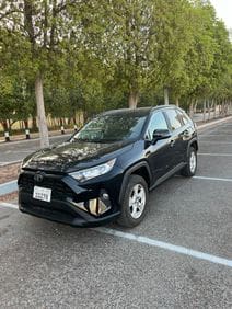 For sale in Abu Dhabi 2020 Rav4